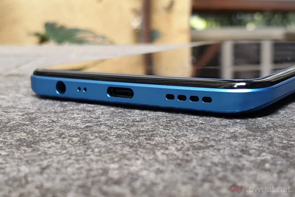 realme 8 Pro bottom