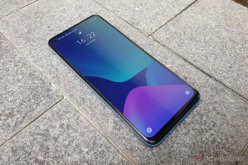 realme 8 Pro front 3