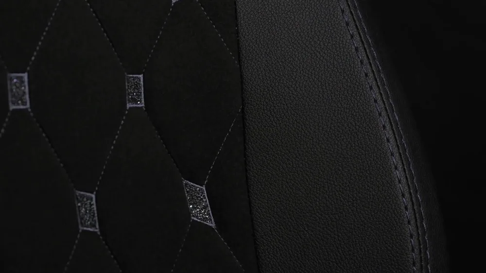 Vertagear PL4500 Swarovski up close