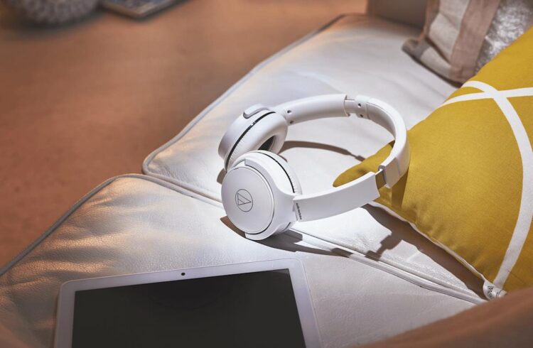 Audio-Technica ATH-S220BT Wireless headphones price