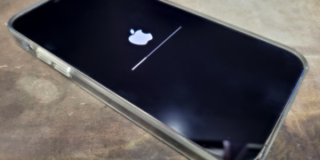 Apple Addresses Critical Security Loopholes Firmware Update iOS 15