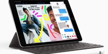 Apple iPad 9 with accessories