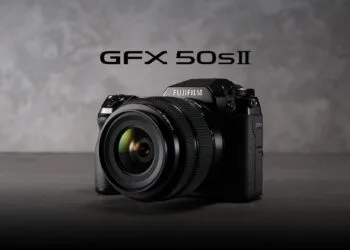 Fujifilm GFS 50s II medium format mirrorless camera