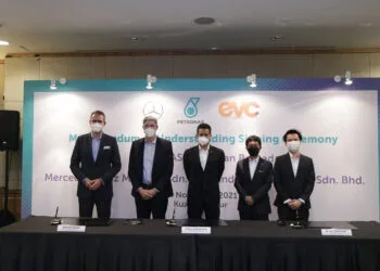 Petronas EV Connection Mercedes-Benz MOU EV chargers charging stations Malaysia