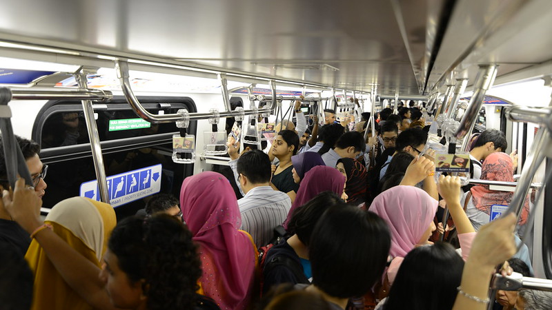 Rapid kl LRT commuting