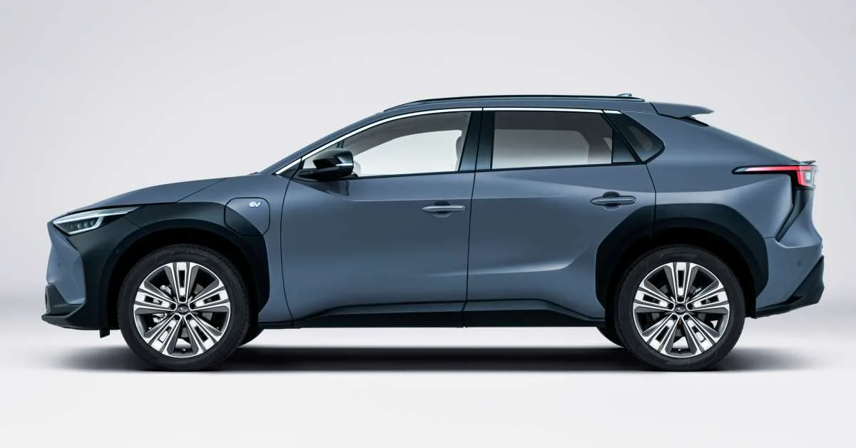 Subaru Solterra crossover SUV EV Japan