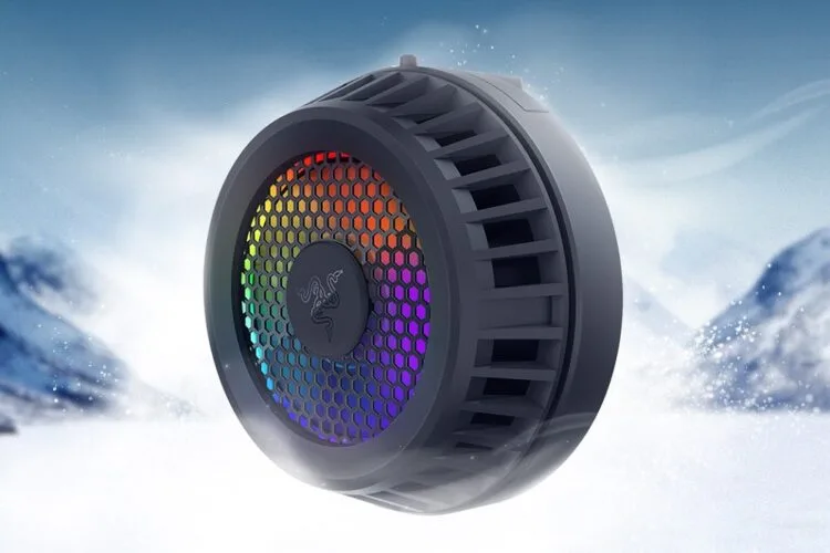 Razer Phone Cooler Chroma crop