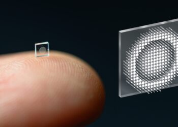 Researchers Develop high-res camera the size of a grain of salt micro-camera