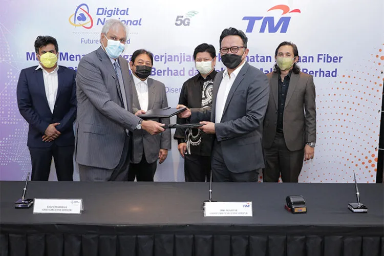 TM DNB Fibre leasing deal