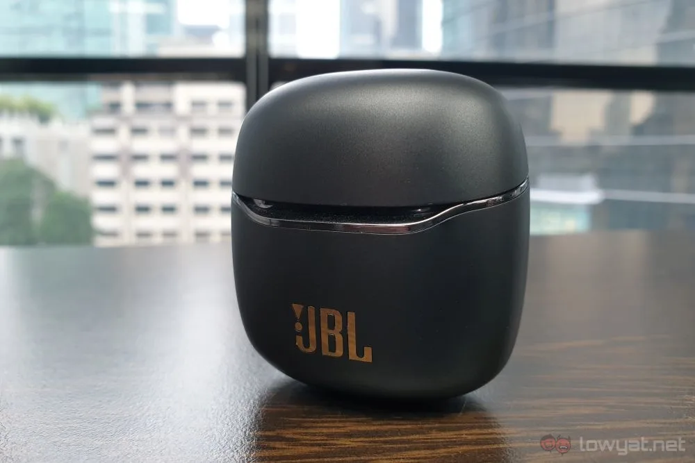 JBL Tour Pro+ featured