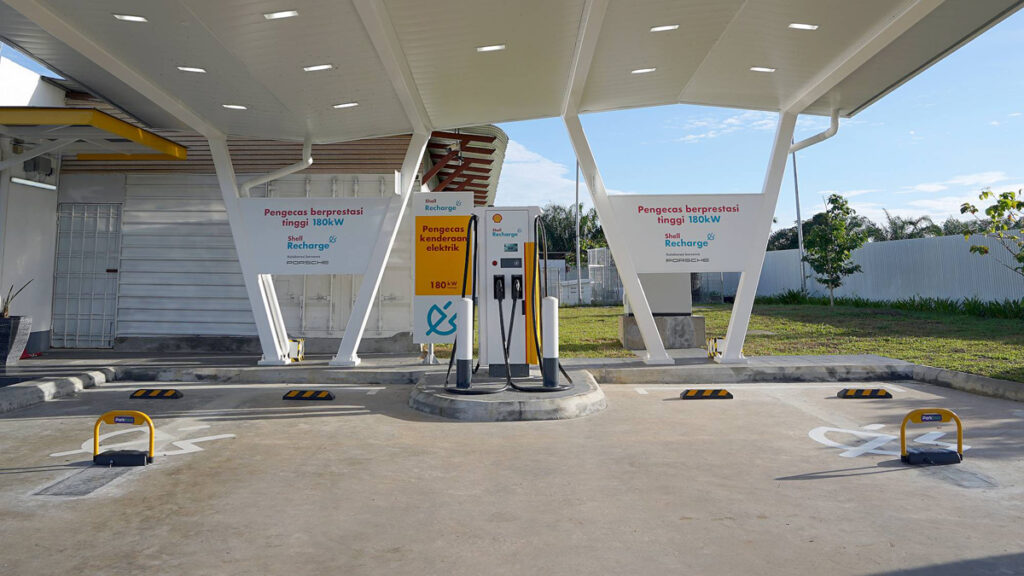 Shell And Porsche Officially Launches HighPerformance Charging Station In Tangkak, Johor