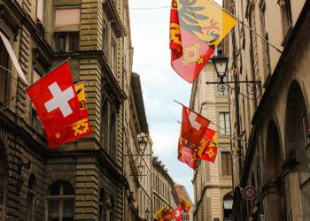 Swiss Army Bans WhatsApp Foreign Messaging Apps