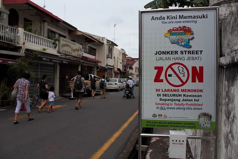 melaka malacca jonker walk smoking ban