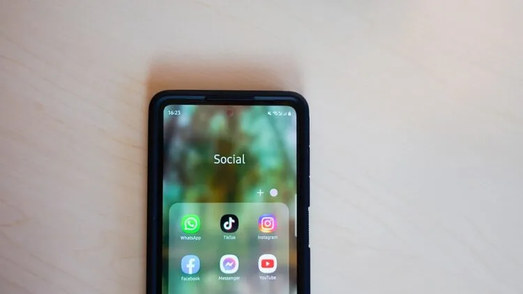 social media tiktok facebook youtube instagram