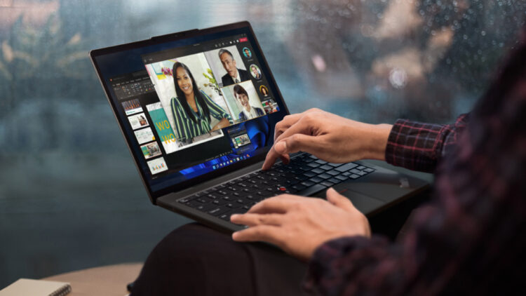 Lenovo ThinkPad X13s Snapdragon Laptop MWC2022