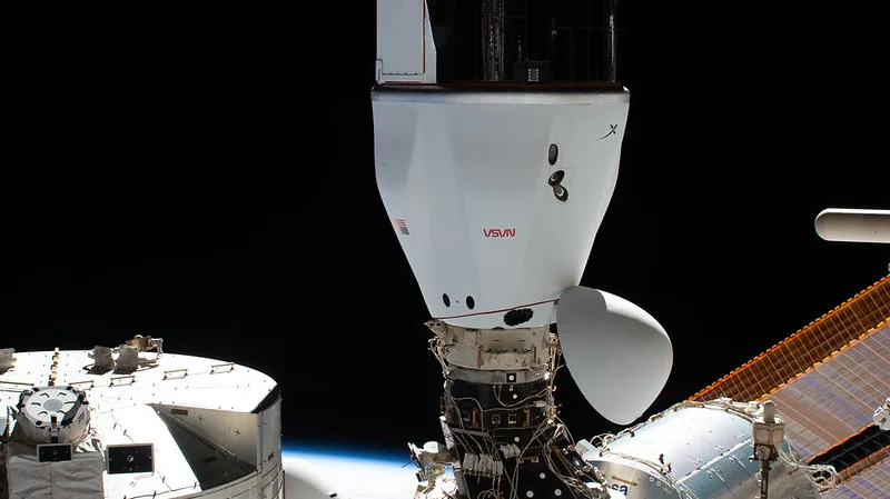 iss international space station spacex cargo dragon