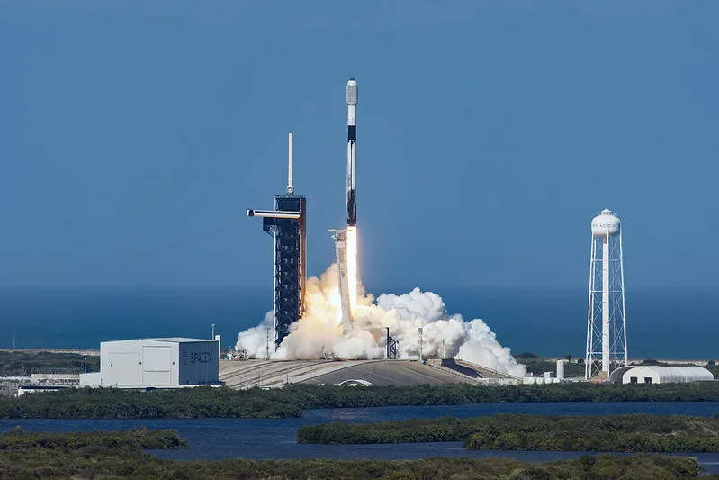 spacex falcon 9 rocket
