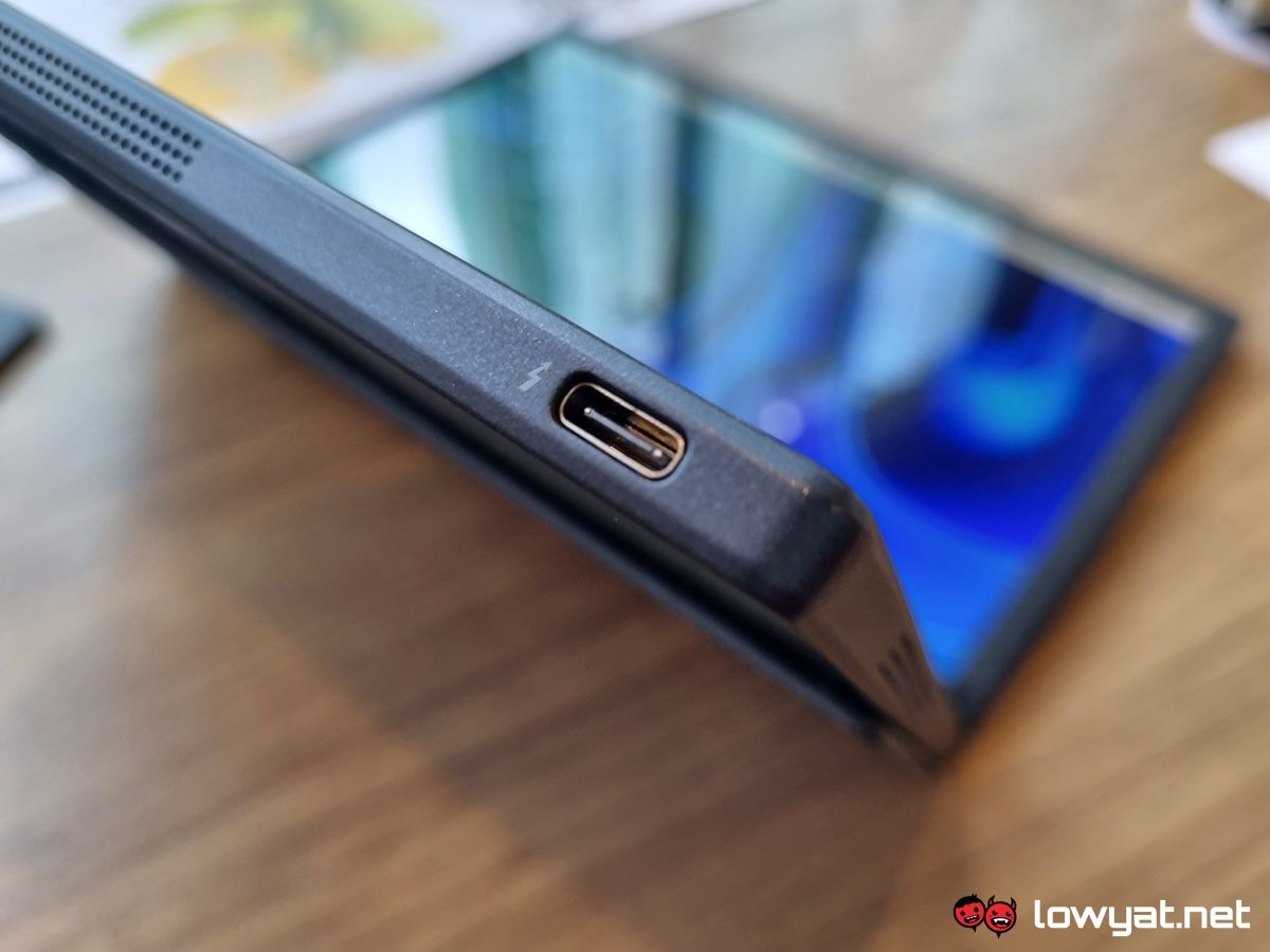 ASUS Zenbook 17 Fold OLED Hands On  Betting Big On The All Screen Concept - 52