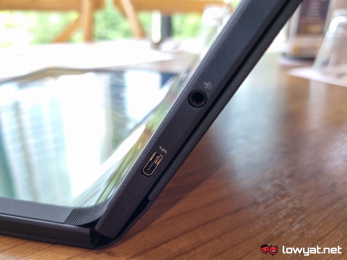 ASUS Zenbook 17 Fold OLED Hands On  Betting Big On The All Screen Concept - 94