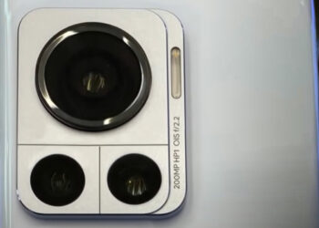 Motorola Frontier Live Photo Leaks Samsung ISOCELL HP1 200MP Camera