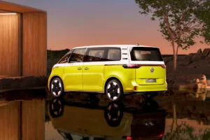 Volkswagen ID.Buzz EV Type 2 Kombi Reborn