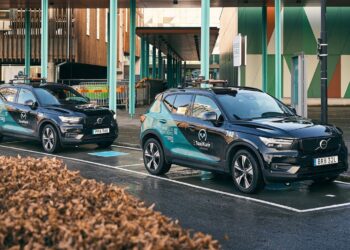 Volvo Starts Wireless Charging Test For EVs In Sweden