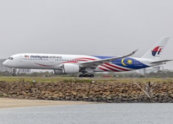 malaysia airlines flight plane australia