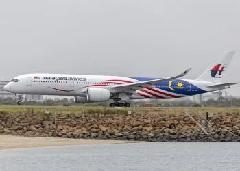 malaysia airlines flight plane australia