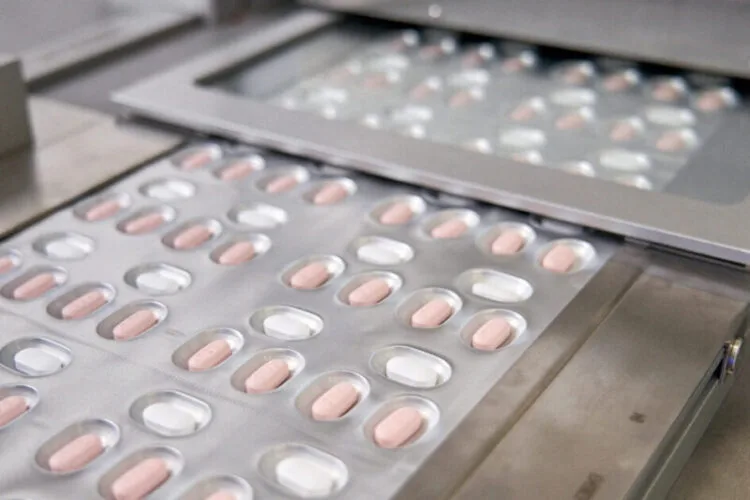 pfizer paxlovid covid-19 treatment pills