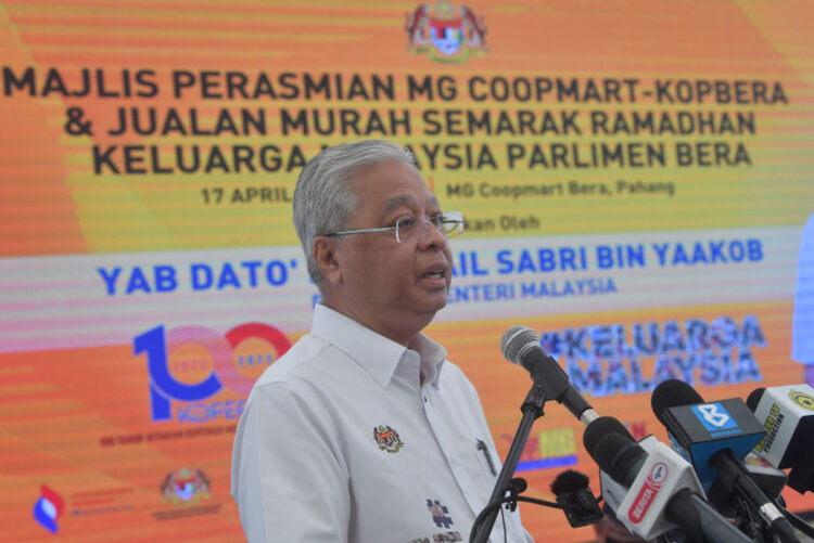 Prime Minister Ismail Sabri Warns Airlines Not To Take Advantage Of Festive Seasons
