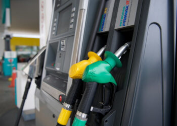 ron95 fuel station petrol pump subsidy subsidies