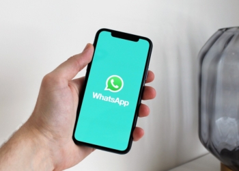 whatsapp logo scam
