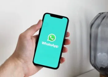 whatsapp logo scam