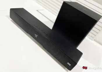 Razer Leviathan V2 lightning review