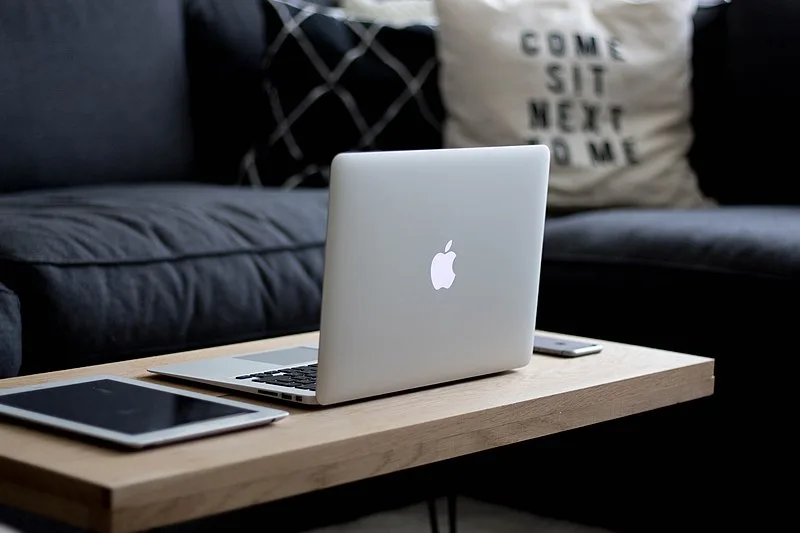 flexible working arrangements fwa working from home laptop