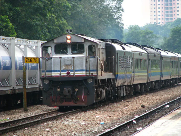 ktmb tebrau shuttle train telcos telco fibre optic