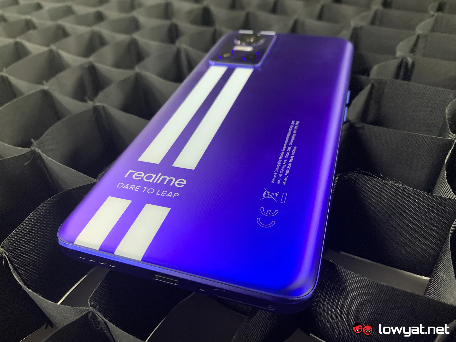 realme gt neo 3 nitro blue