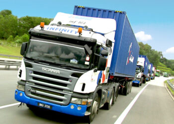 trucks heavy vehicles traffic jams