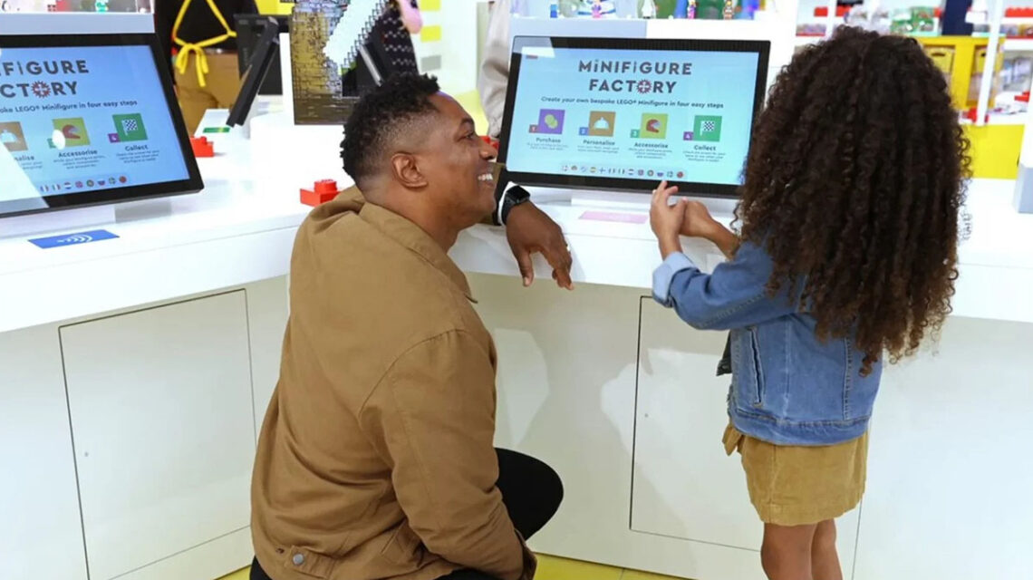 minifigure maker online