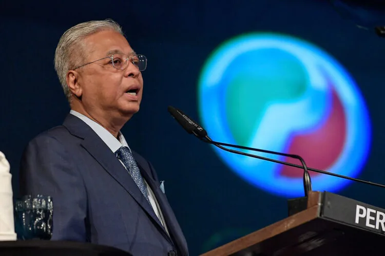 PM Prime Minister Perodua TNB Cooperate Develop Affordable EVs Infrastructure