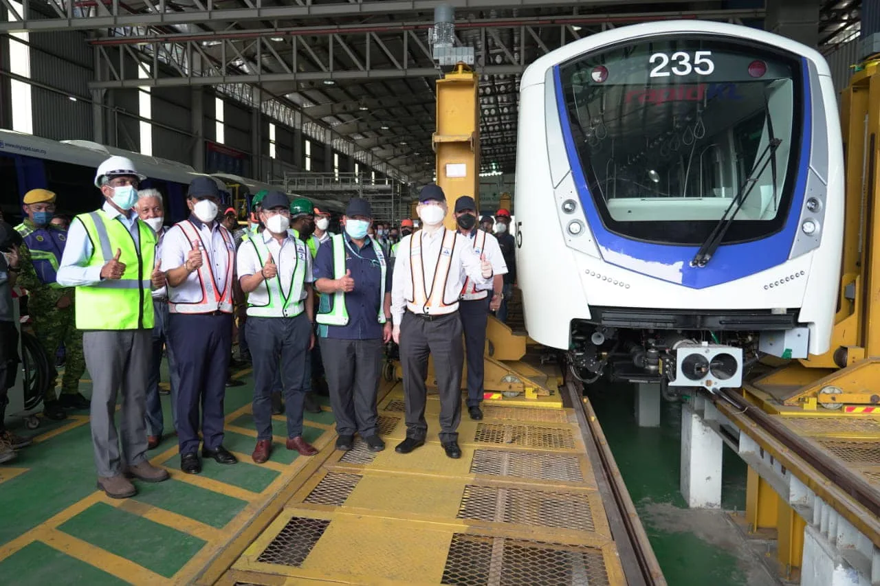 kelana jaya lrt new trains klav 27 rapid kl