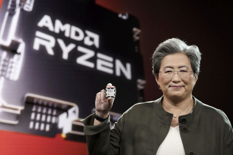 AMD CEO Dr. Lisa Su shows new Ryzen Chip