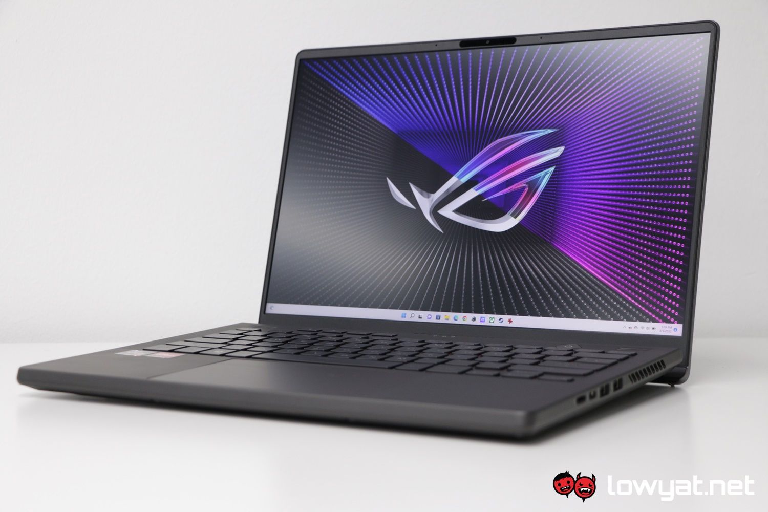Asus ROG Zephyrus G14 (2022) review: Punching above its weight class