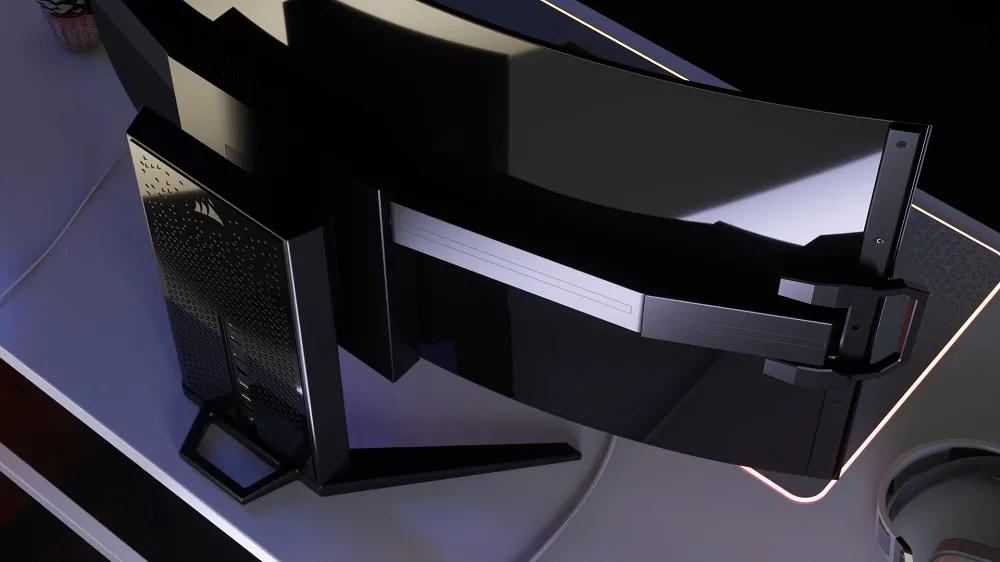 Corsair Xeneon Flex bent