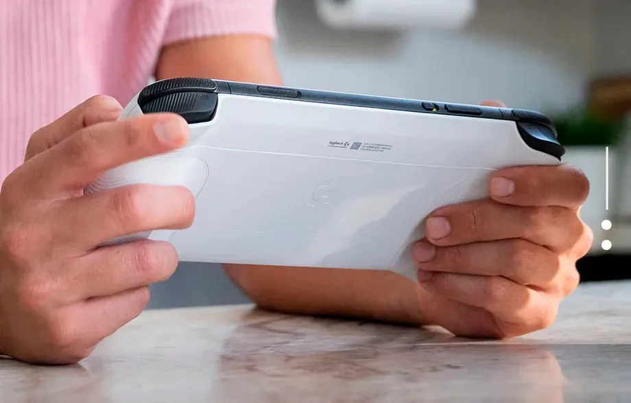 Logitech G Gaming Handheld back