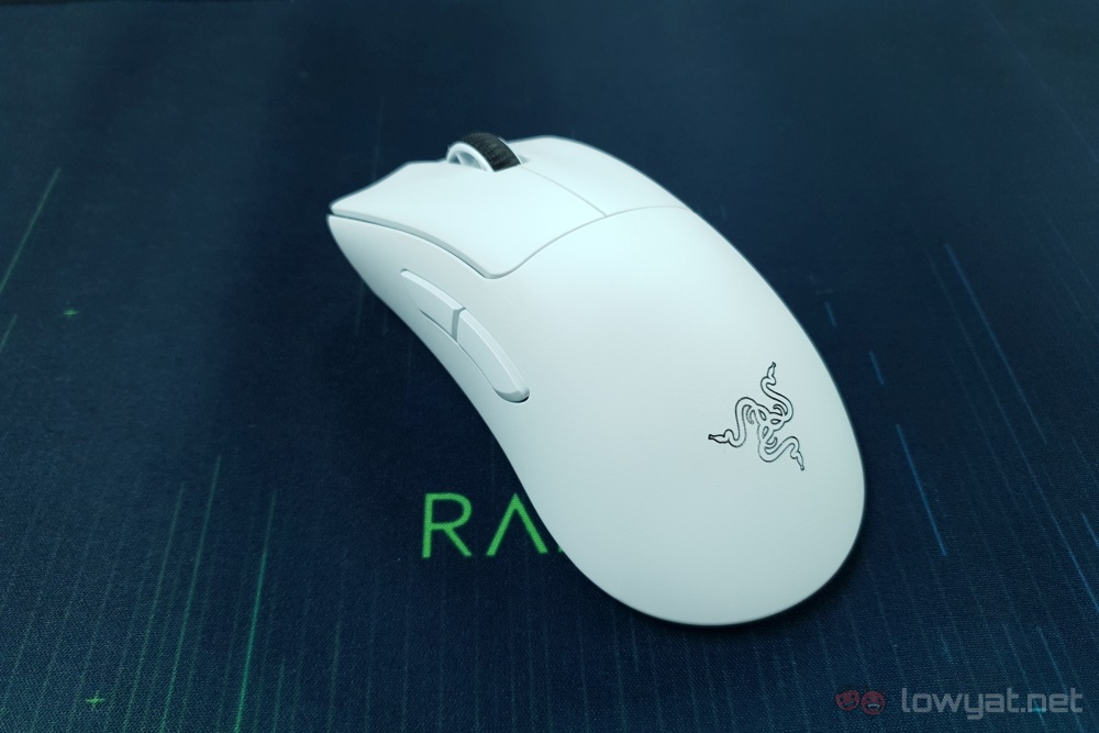 Razer DeathAdder V3 Pro Lightning Review: A Viper V2 Pro In