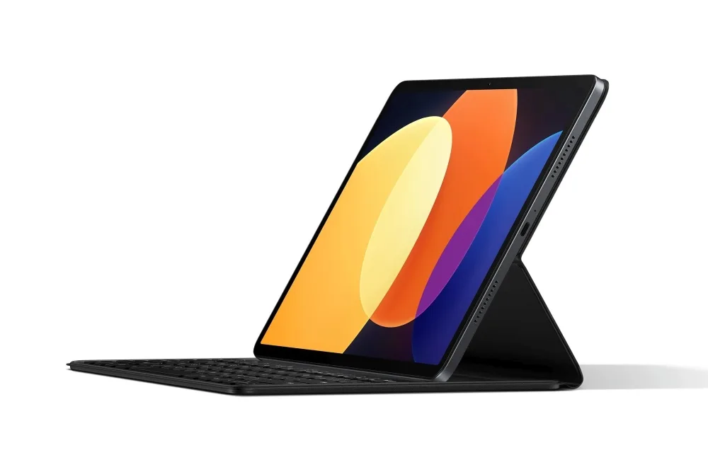 Xiaomi Pad 5 Pro 12.4 with keyboard