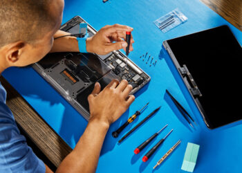 apple self service repair macbooks