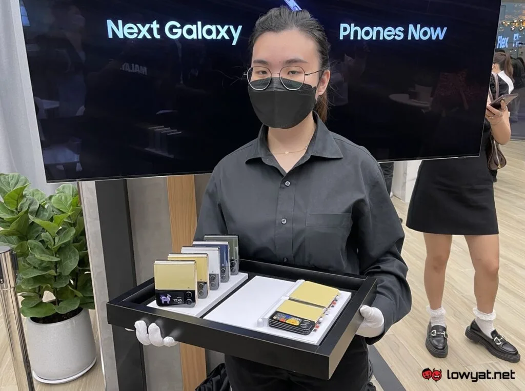 Samsung Galaxy Z Flip4 Bespoke Edition Malaysia