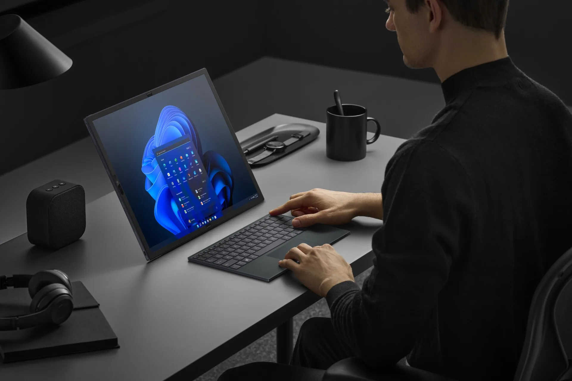 asus Zenbook 17 Fold OLED foldable